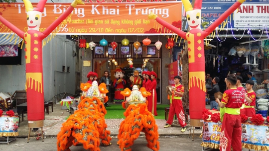 KHAI TRƯƠNG CỬA HÀNG